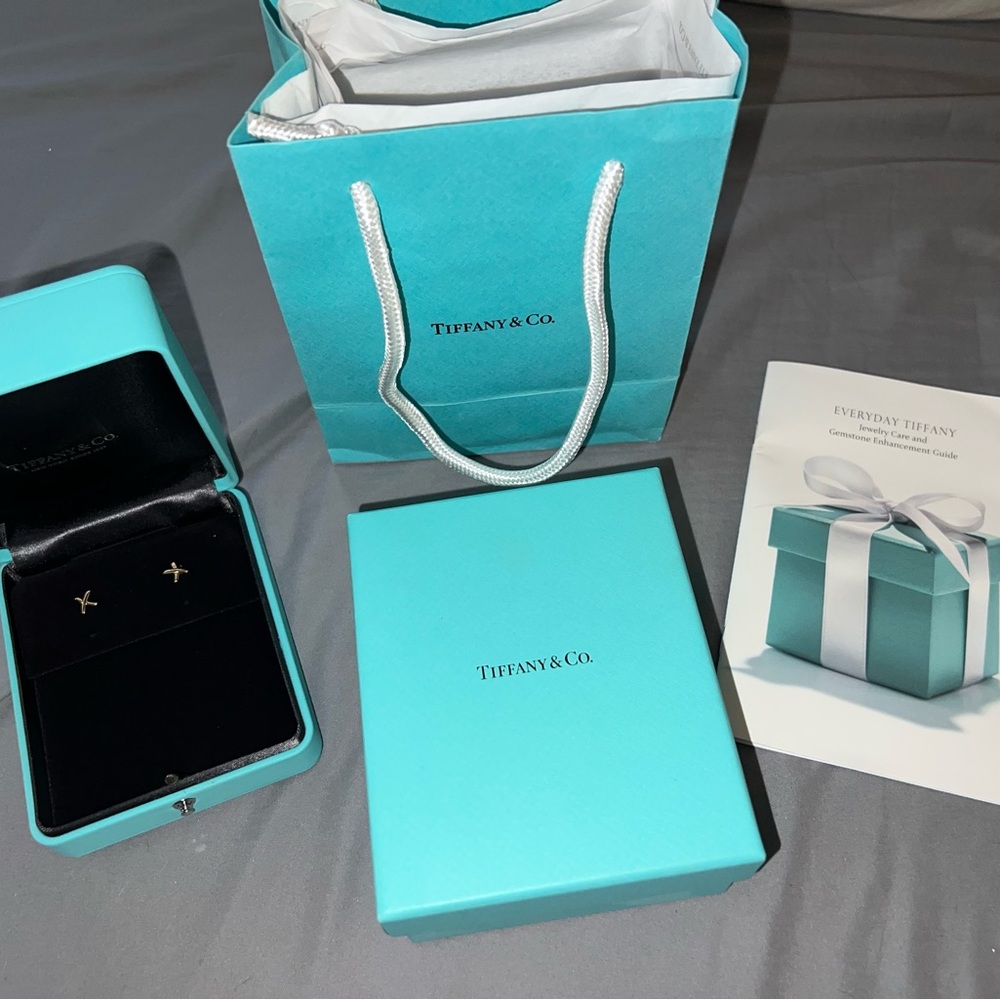 Tiffany & Co. Paloma’s Graffiti X Earrings in Gold. NEVER WORN